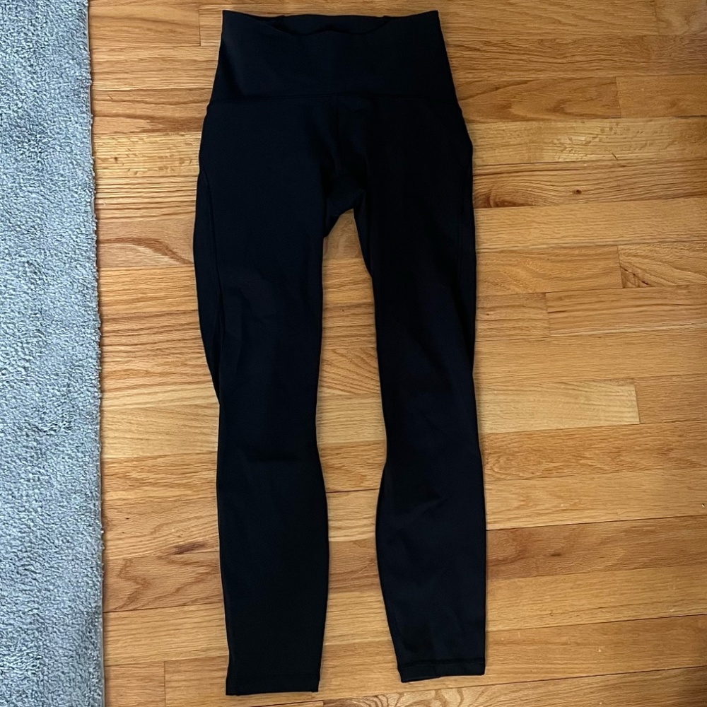 Cropped Lululemon Invigorate High-Rise